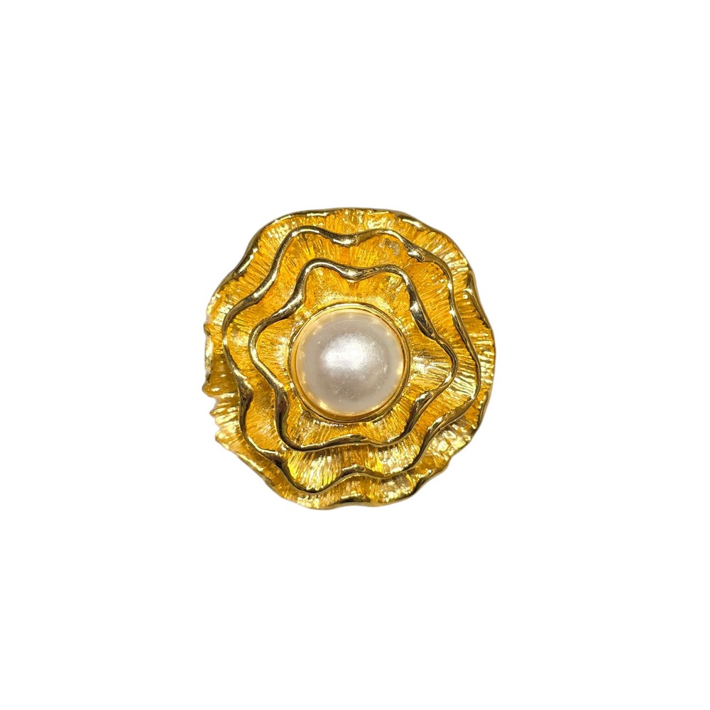 Gold Tone Flower Clip On‎ Broach Faux Pearl Center Elegant Party